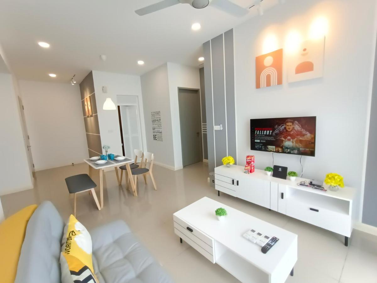 Apartment Medini D'pristine, 3 Min Walk To Legoland, Netflix By Hint *