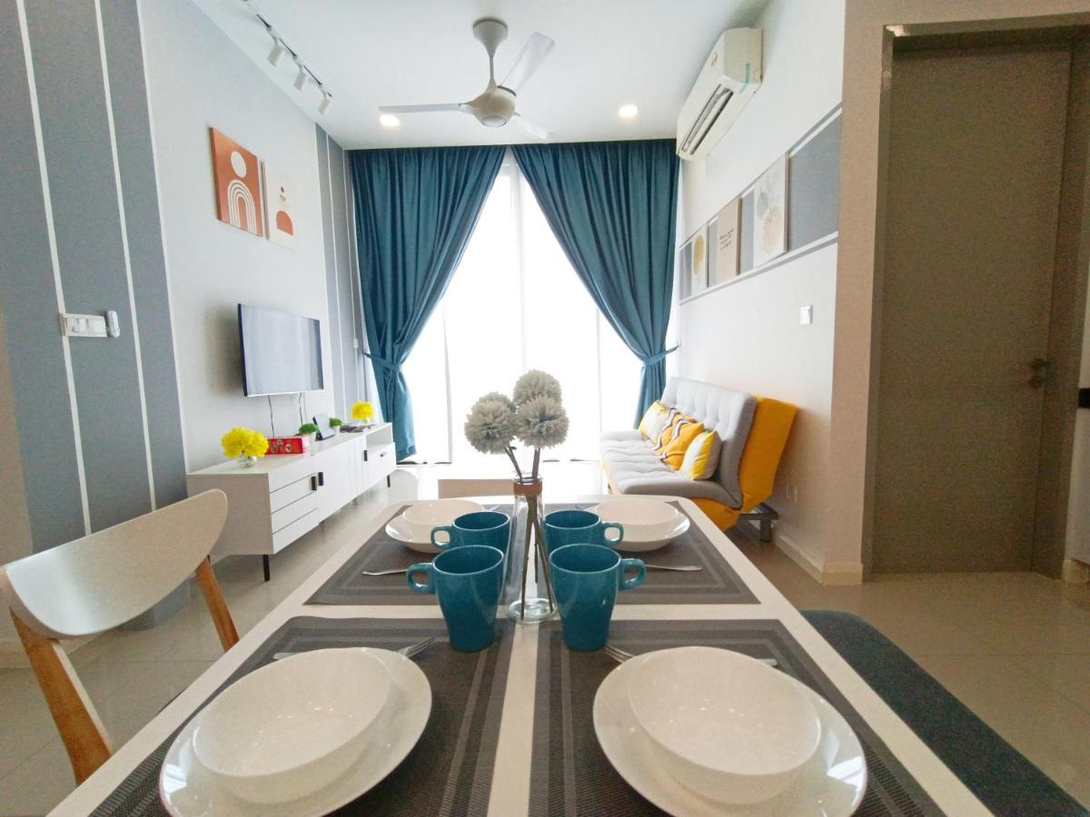 Apartment Medini D'pristine, 3 Min Walk To Legoland, Netflix By Hint