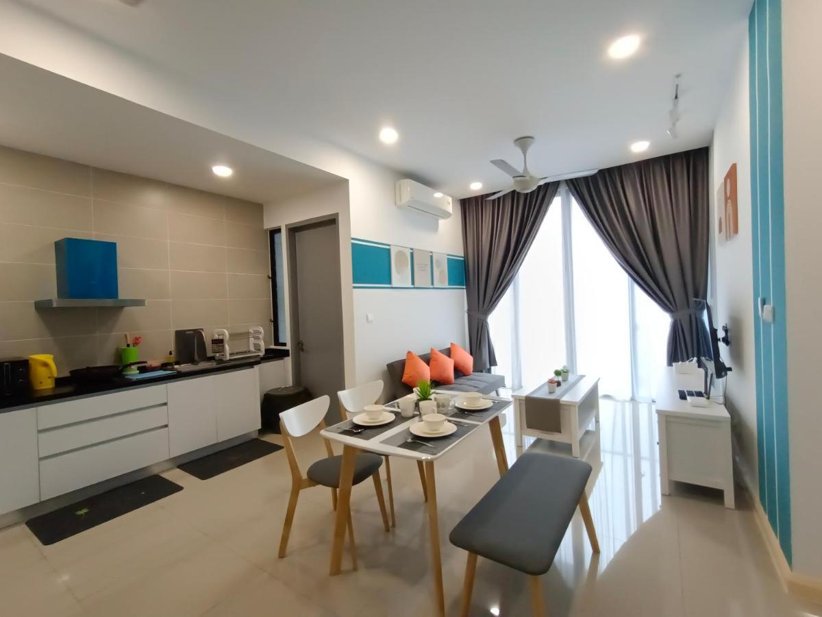 Apartment Medini D'pristine, 3 Min Walk To Legoland, Netflix By Hint