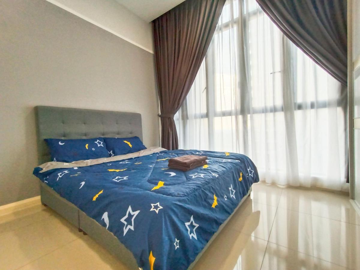 Apartment Medini D'pristine, 3 Min Walk To Legoland, Netflix By Hint