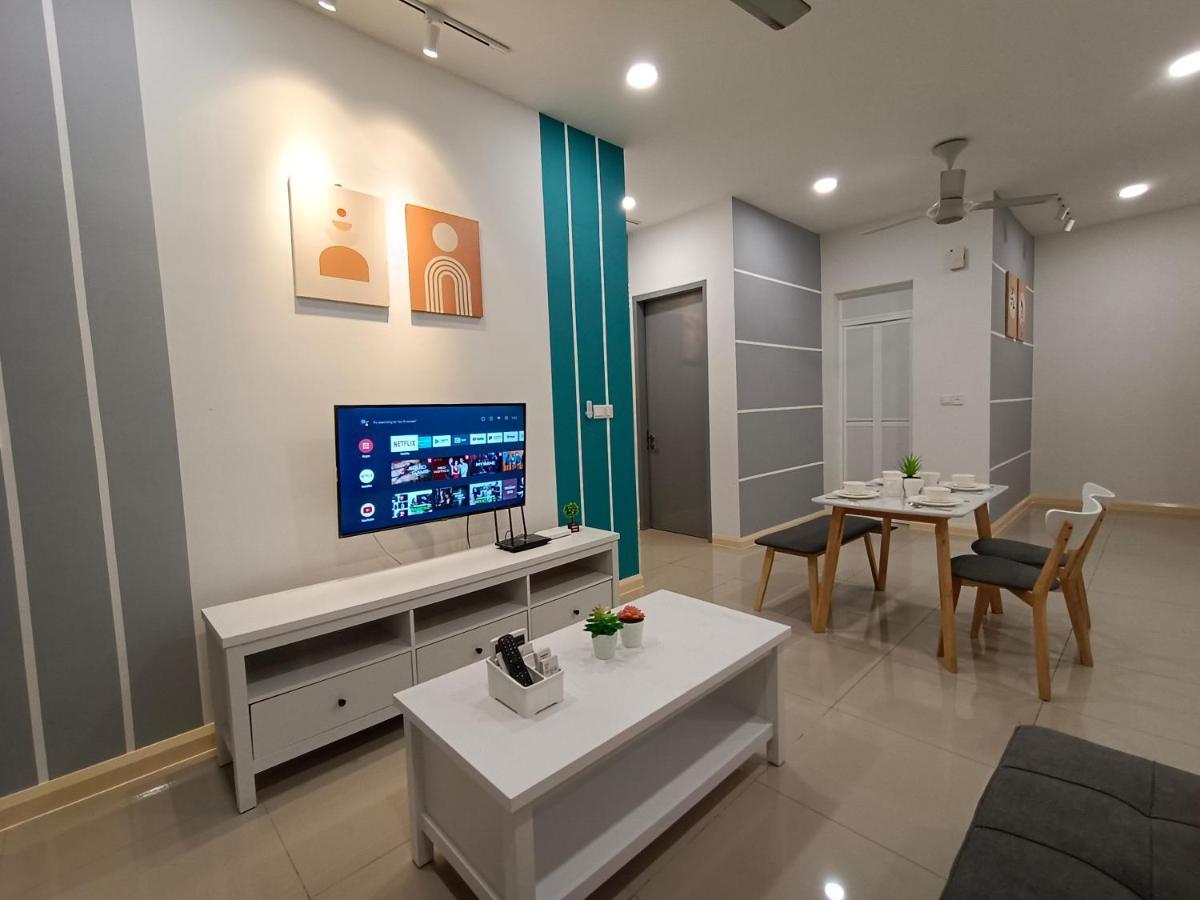 Apartment Medini D'pristine, 3 Min Walk To Legoland, Netflix By Hint *