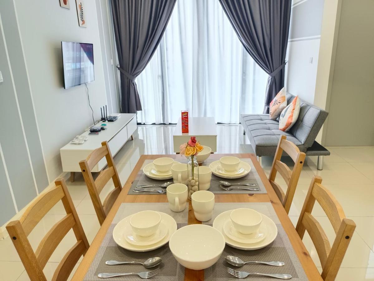 Apartment Medini D'pristine, 3 Min Walk To Legoland, Netflix By Hint *